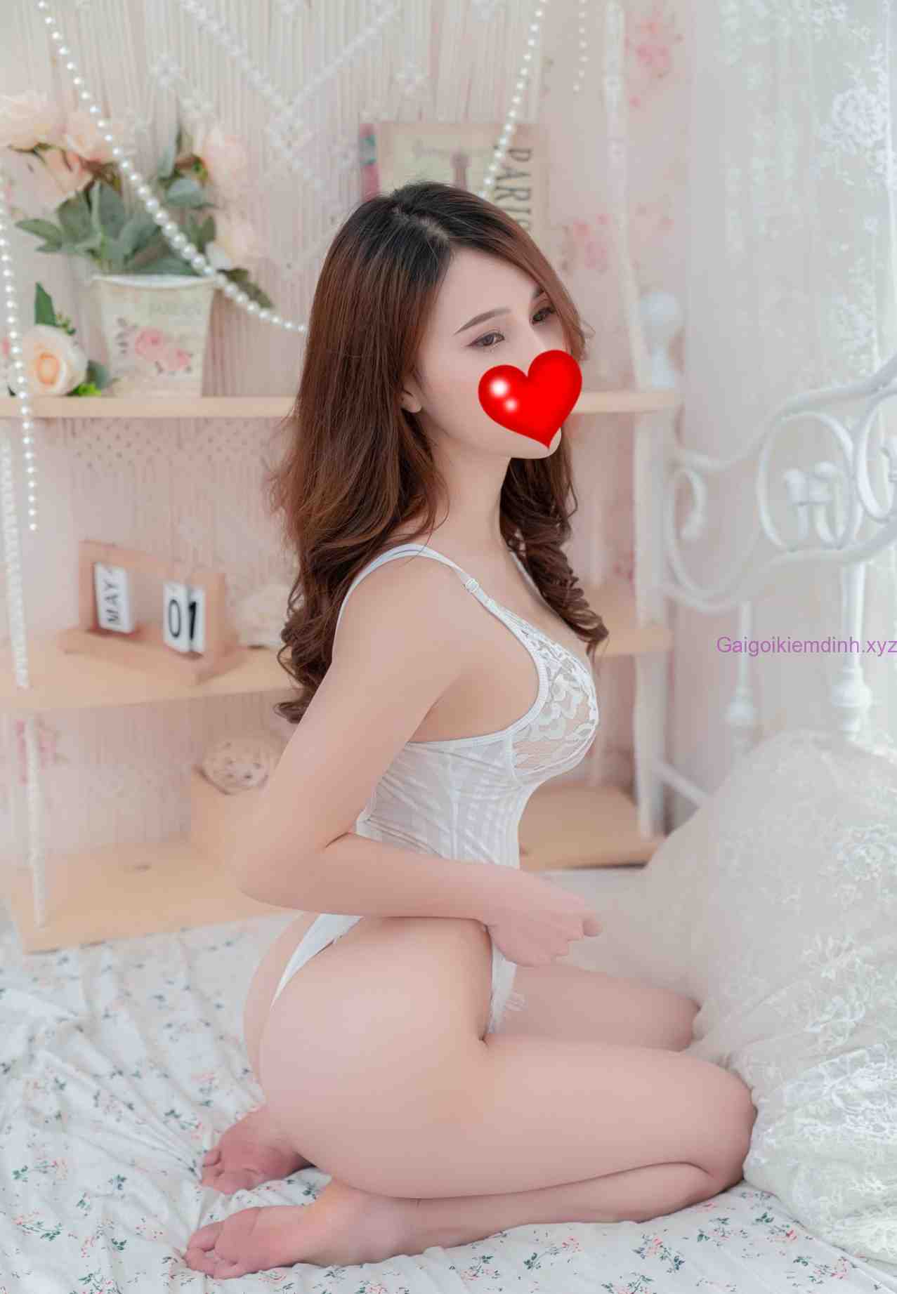 Thanh Thanh-xinh đẹp quyến rũ, body nóng bỏng, nhẹ nhàng tình cảm