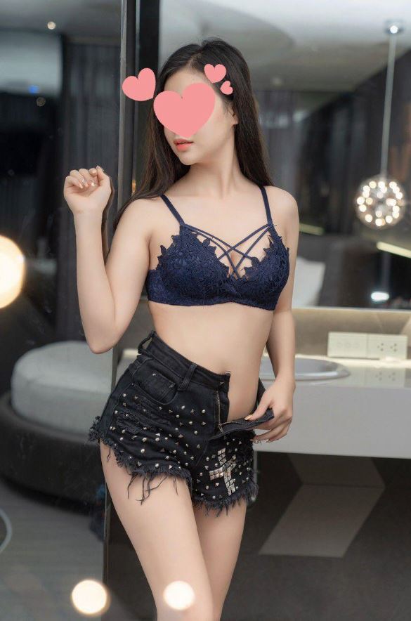 Trà My-Em Gái Hàng Mới Bmt Mặt xinh, body đẹp Sexy khiêu gợi