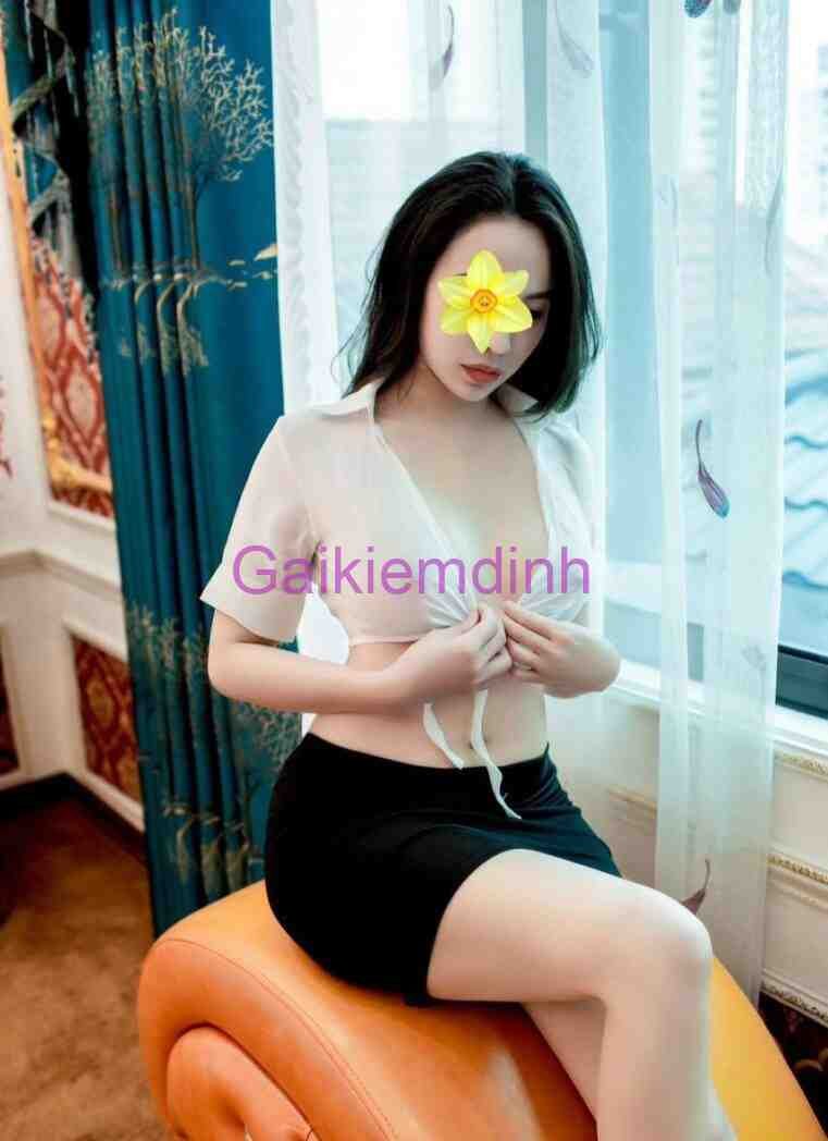 Bé Tuyết-Sexy Lộ Hình Nude Nóng Bỏng