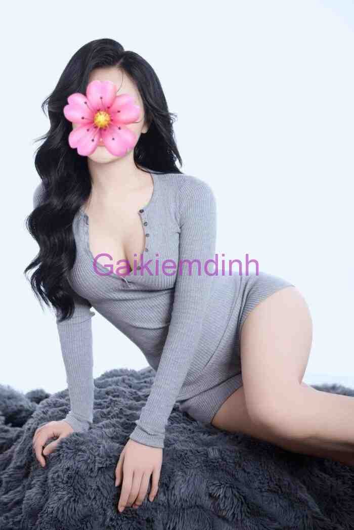 Thu Hằng xinh xắn đáng yêu làm tình cực phê