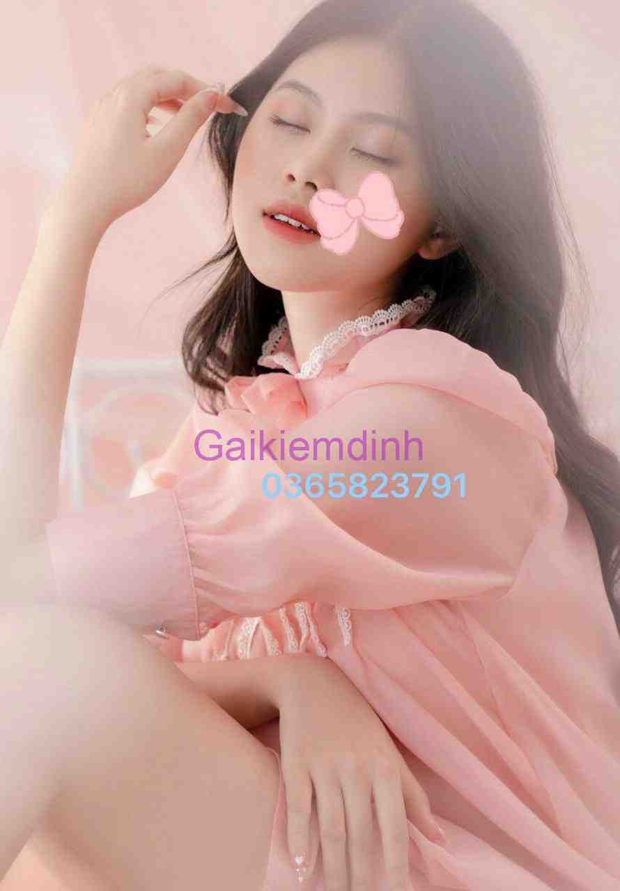 Thiên Hương – Gái Mới Đi Làm Ưa Nhẹ Nhàng Ngoan Dễ Thương