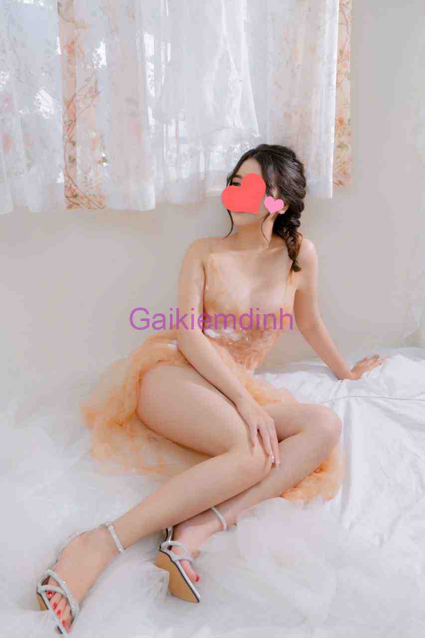 Gặp Gỡ Linh Linh 2k2 – Em Gái Gọi Xinh Daklak Duyên Dáng và Gợi Cảm