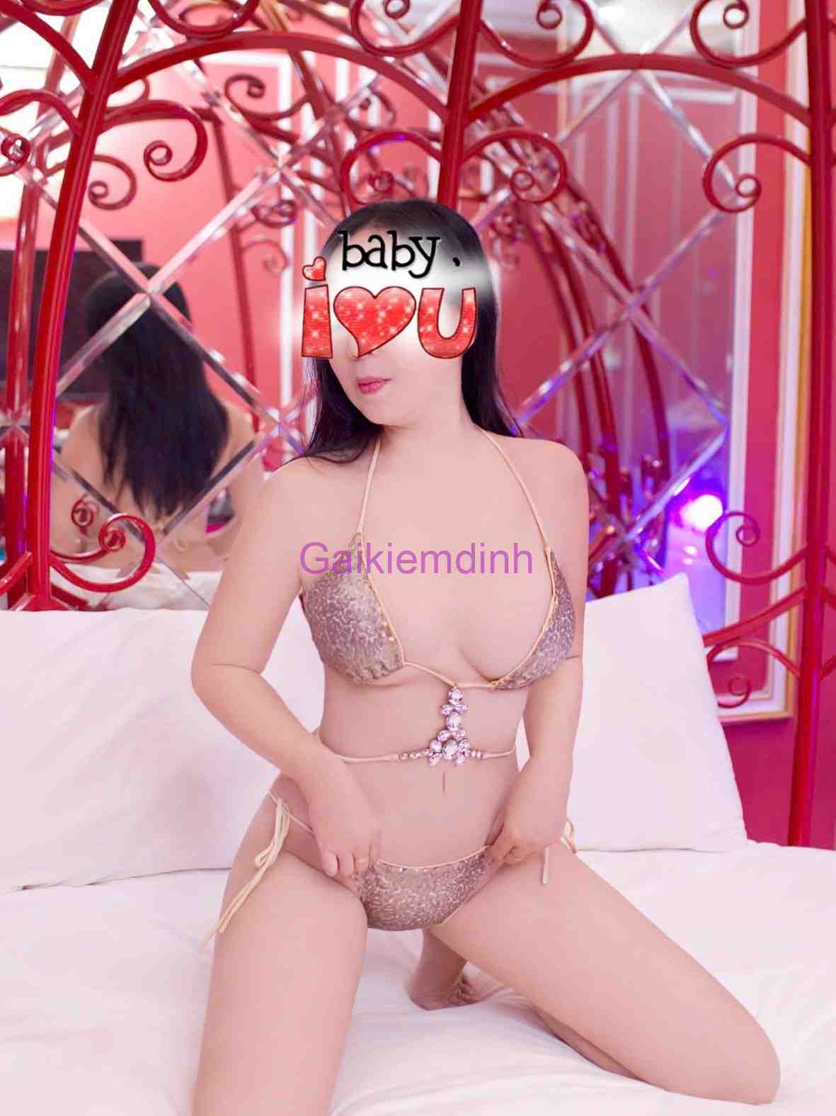 Minh Anh Gái Gọi Giá Rẻ Long Biên – Máy Bay Chống Vã Rất Chất